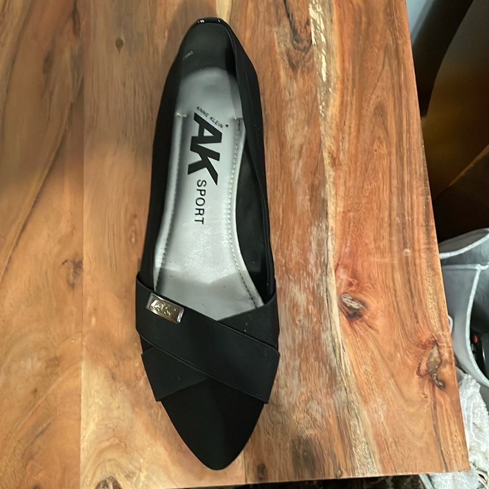 AK sport black flat